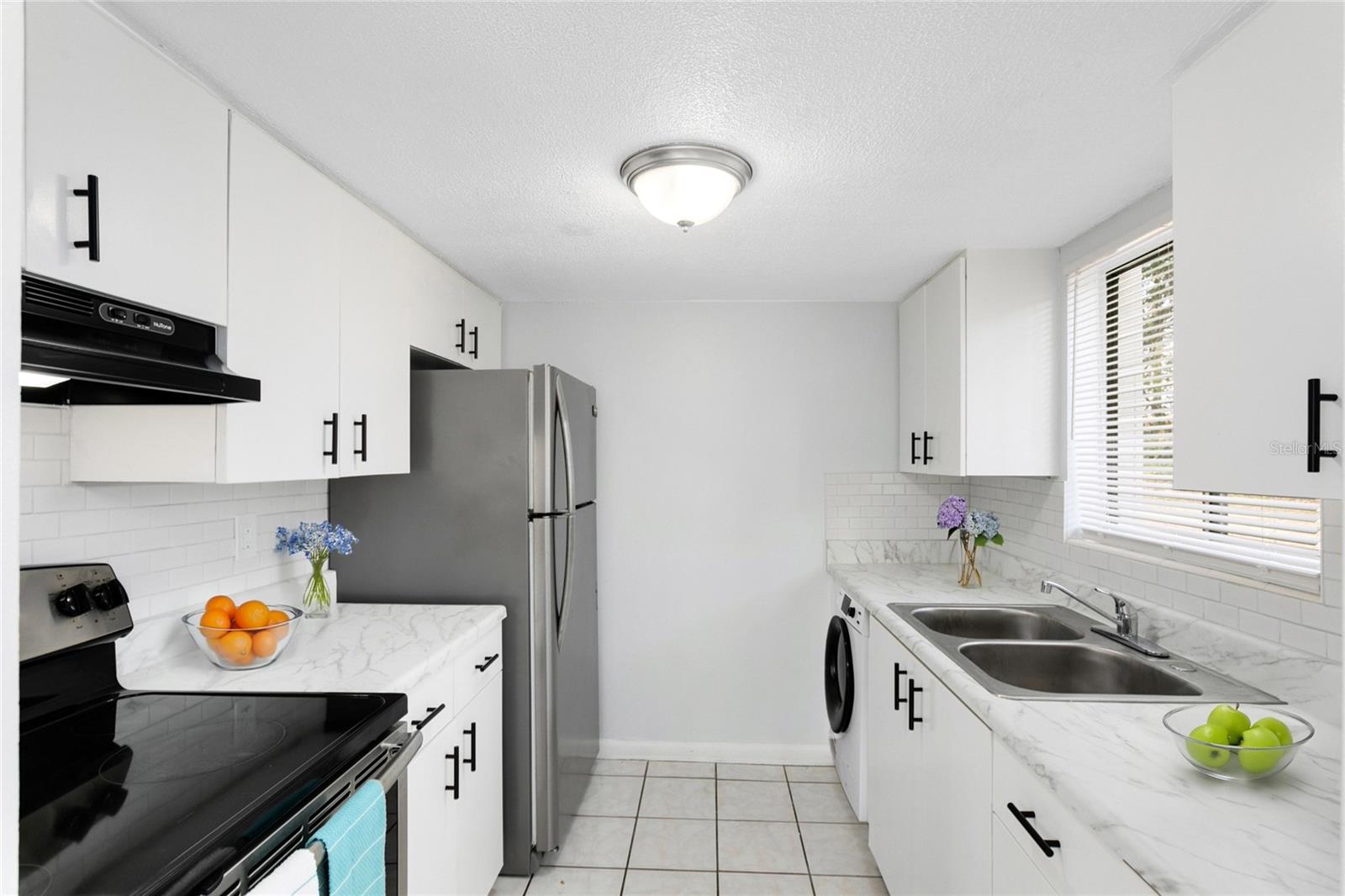 Image 3 of 15 For 2000 15th Court Nw 15