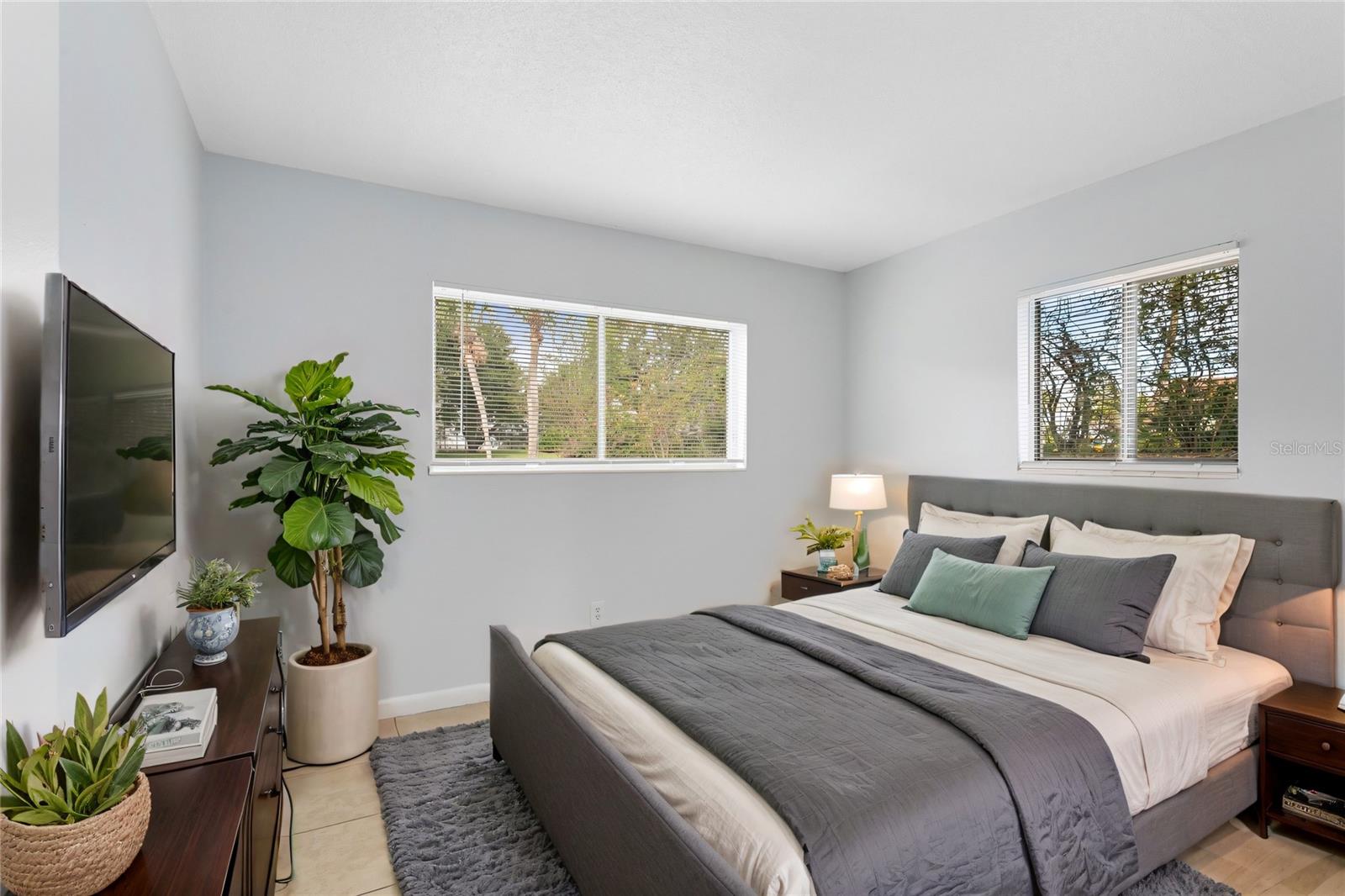 Image 6 of 15 For 2000 15th Court Nw 15