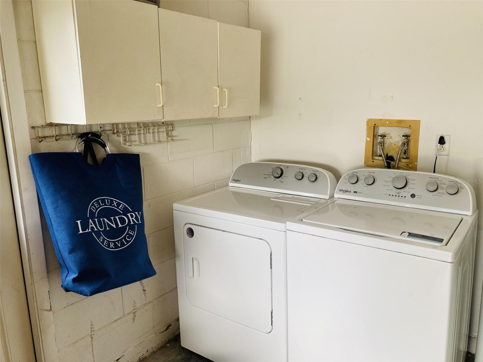 Image 11 of 13 For 2704 Kendall Avenue