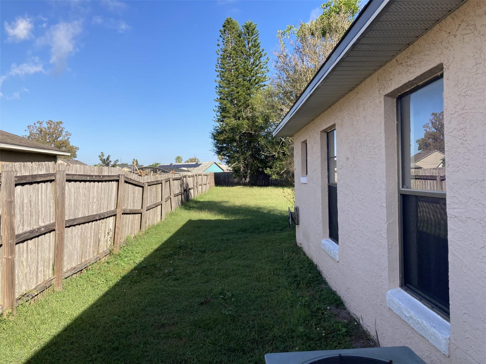 Image 12 of 13 For 2704 Kendall Avenue