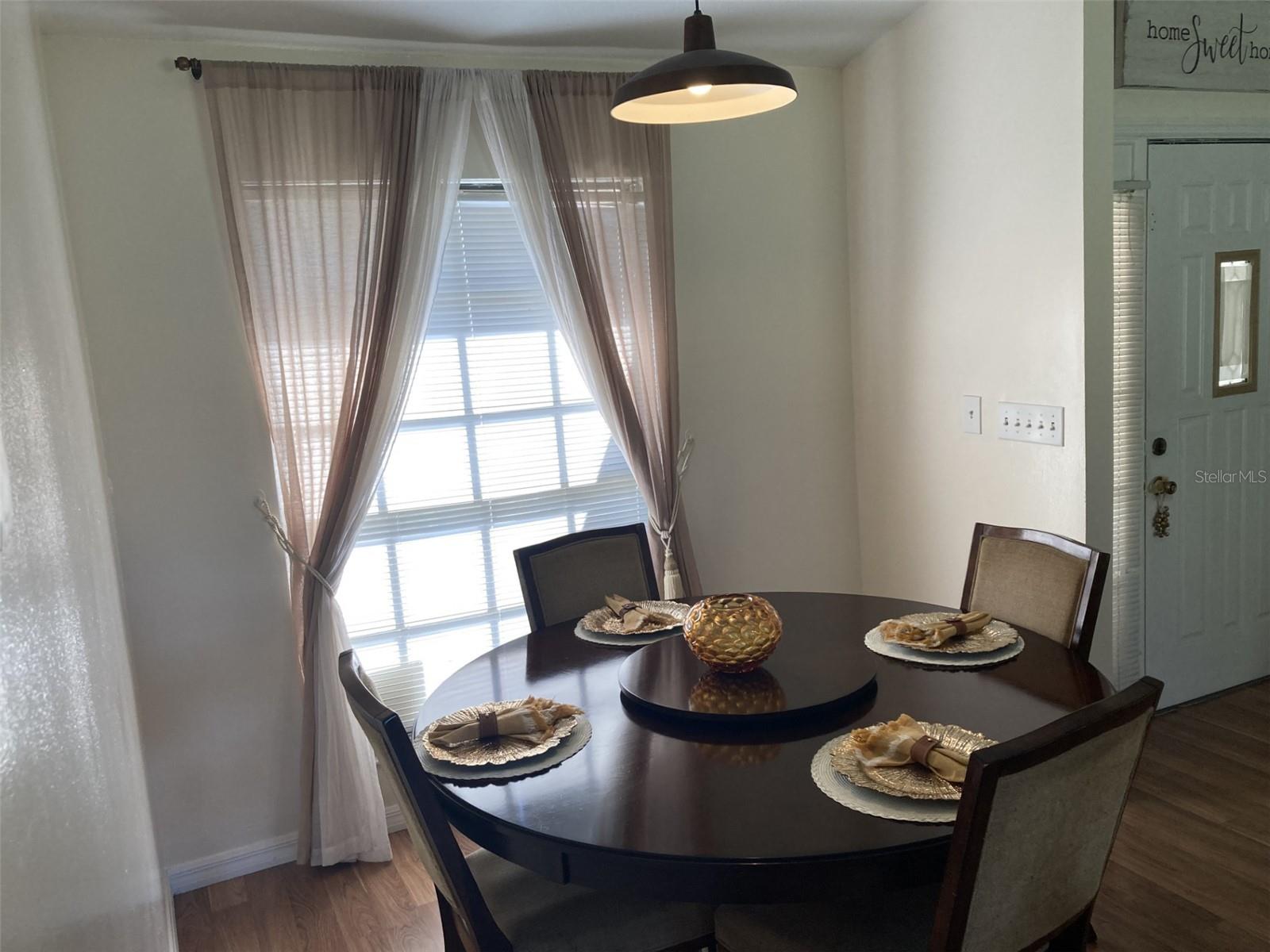 Image 5 of 13 For 2704 Kendall Avenue