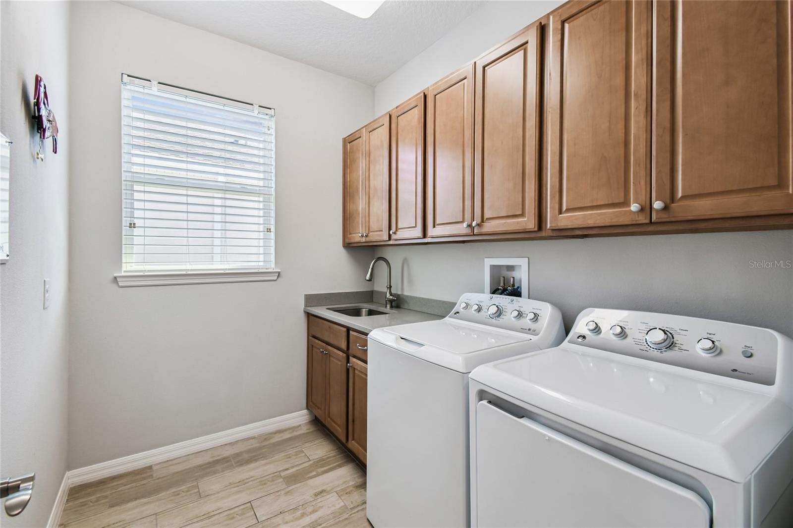 Image 43 of 67 For 461 Treviso Dr