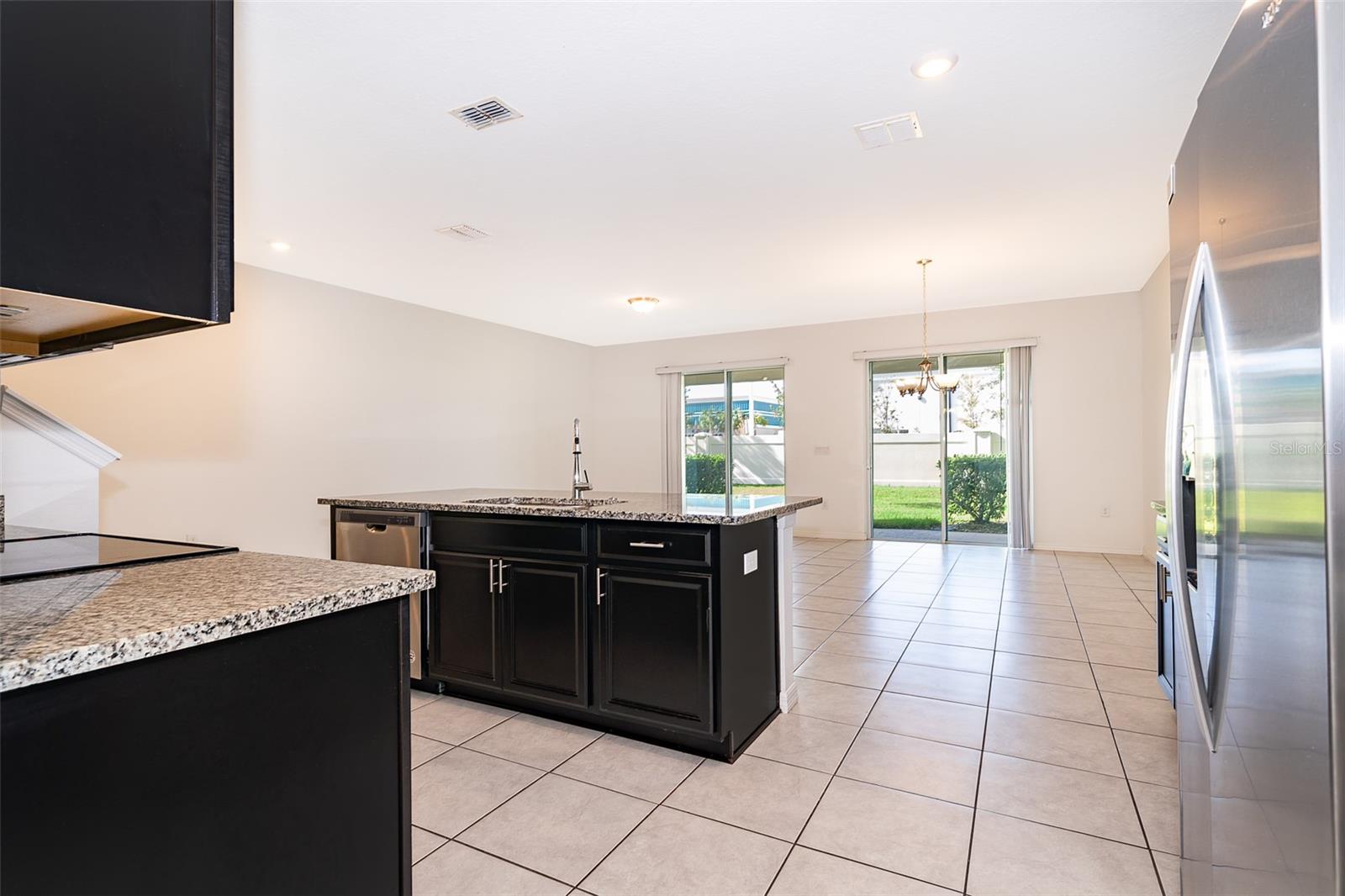 Image 10 of 28 For 15217 Willow Arbor Circle 94