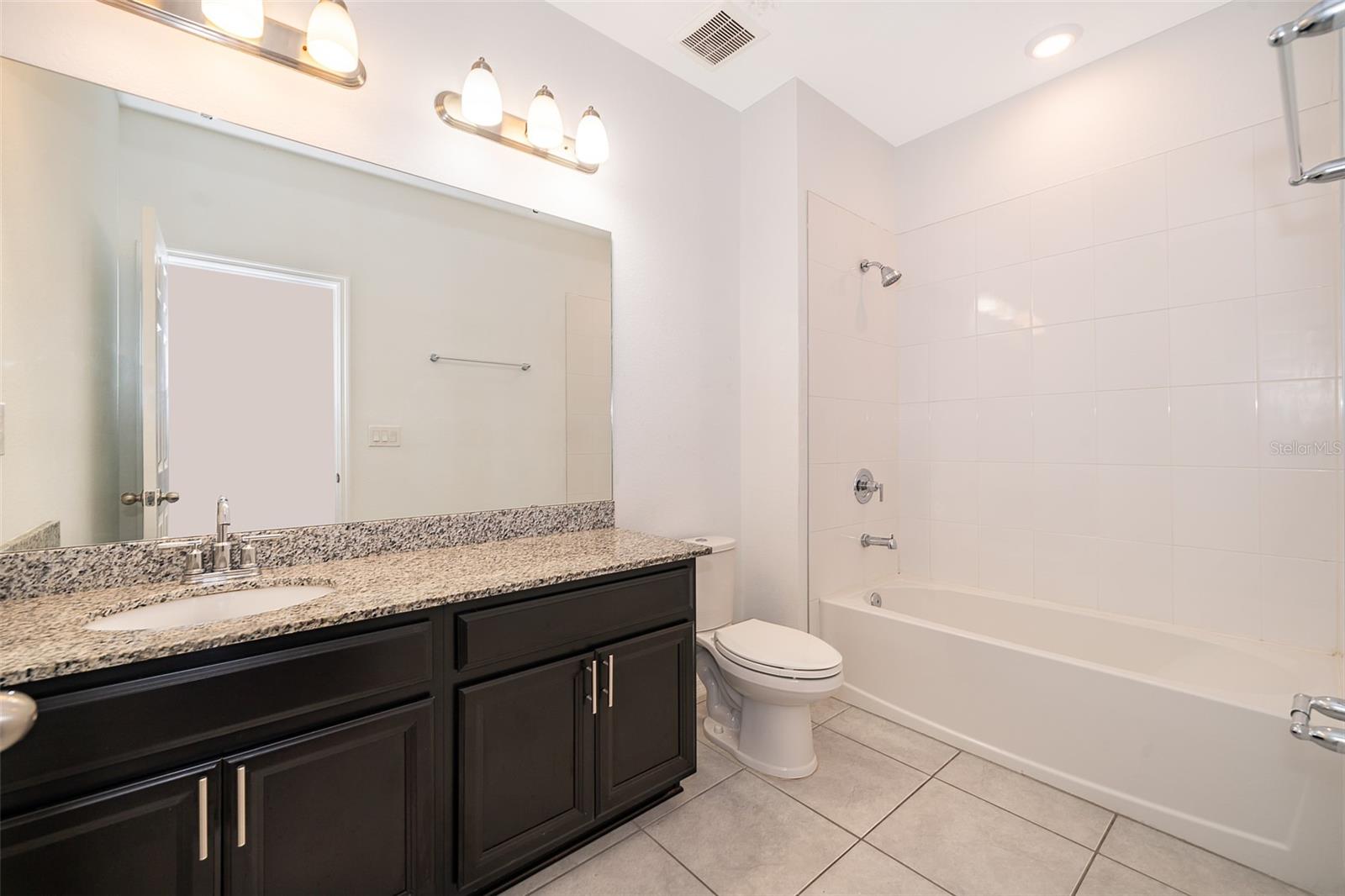 Image 20 of 28 For 15217 Willow Arbor Circle 94