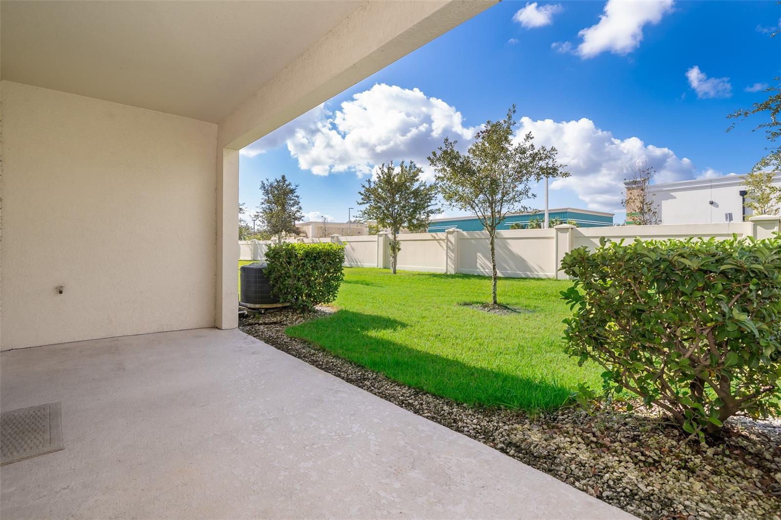 Image 23 of 28 For 15217 Willow Arbor Circle 94