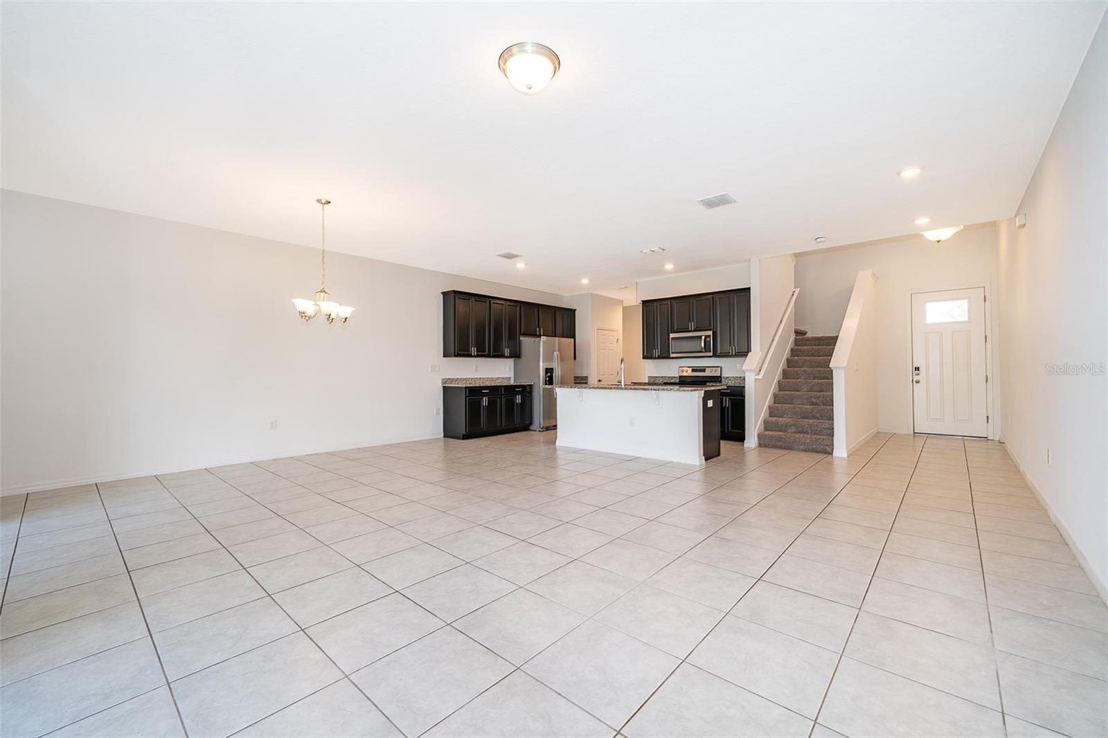 Image 4 of 28 For 15217 Willow Arbor Circle 94