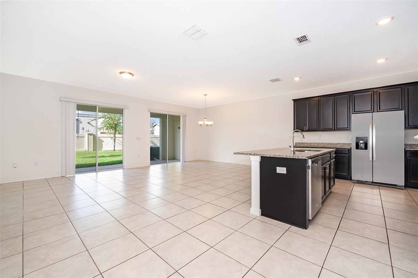 Image 6 of 28 For 15217 Willow Arbor Circle 94