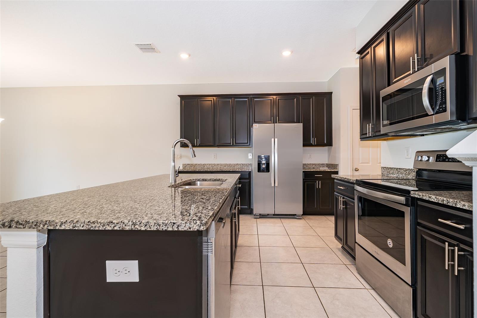 Image 8 of 28 For 15217 Willow Arbor Circle 94