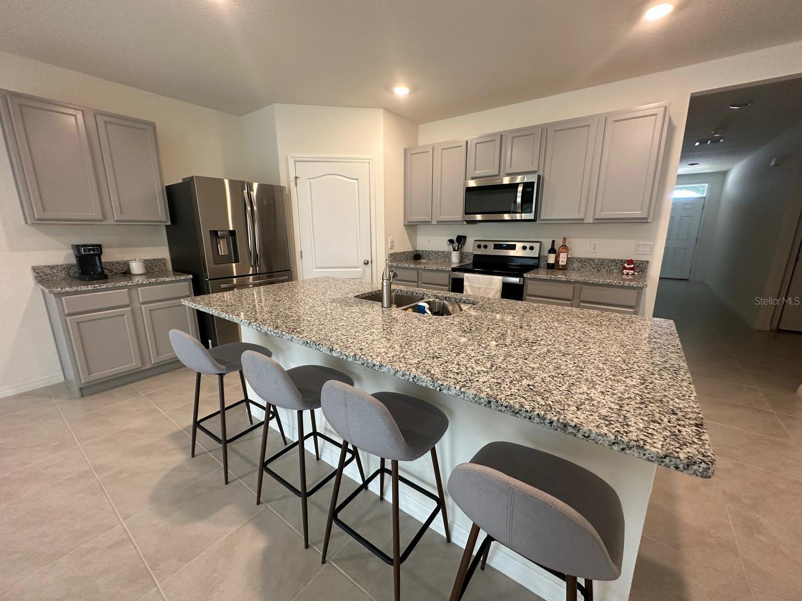 Image 9 of 17 For 975 Brooklet Drive