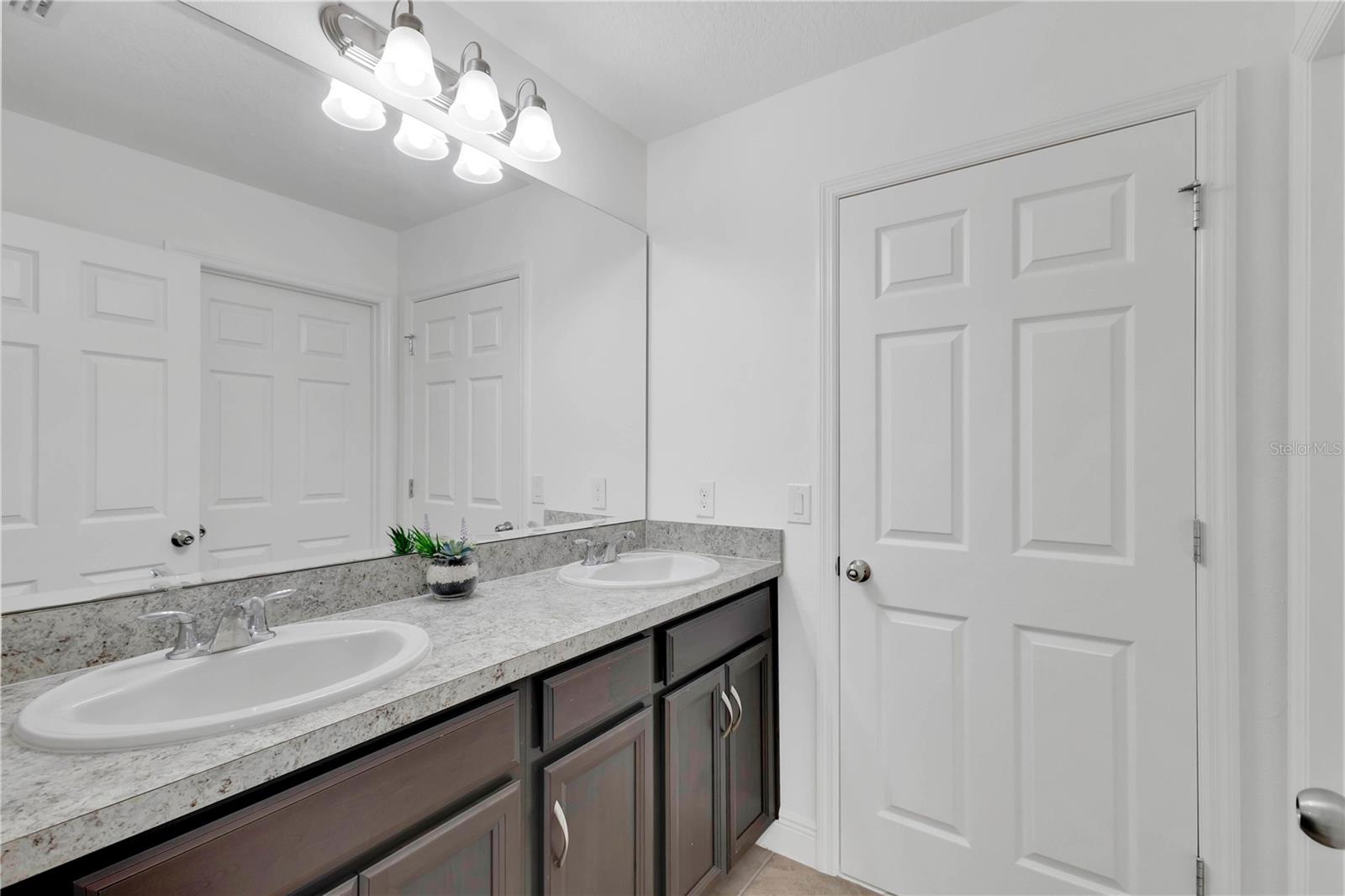 Image 26 of 43 For 3273 Wauseon Drive