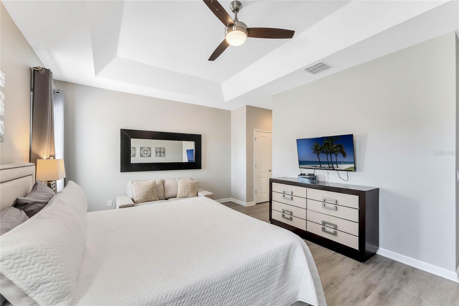 Image 13 of 33 For 4348 Acorn Court