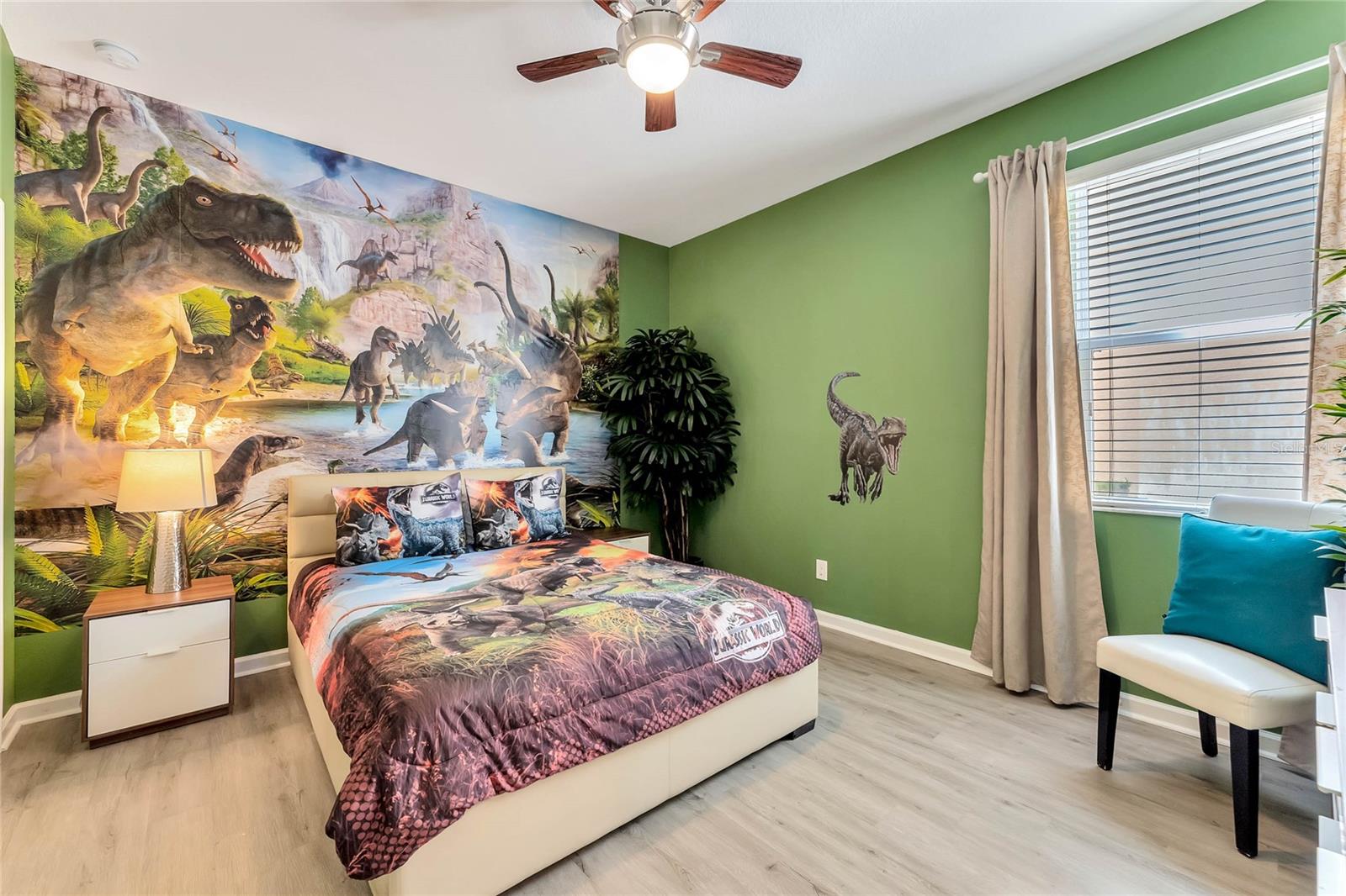 Image 7 of 33 For 4348 Acorn Court