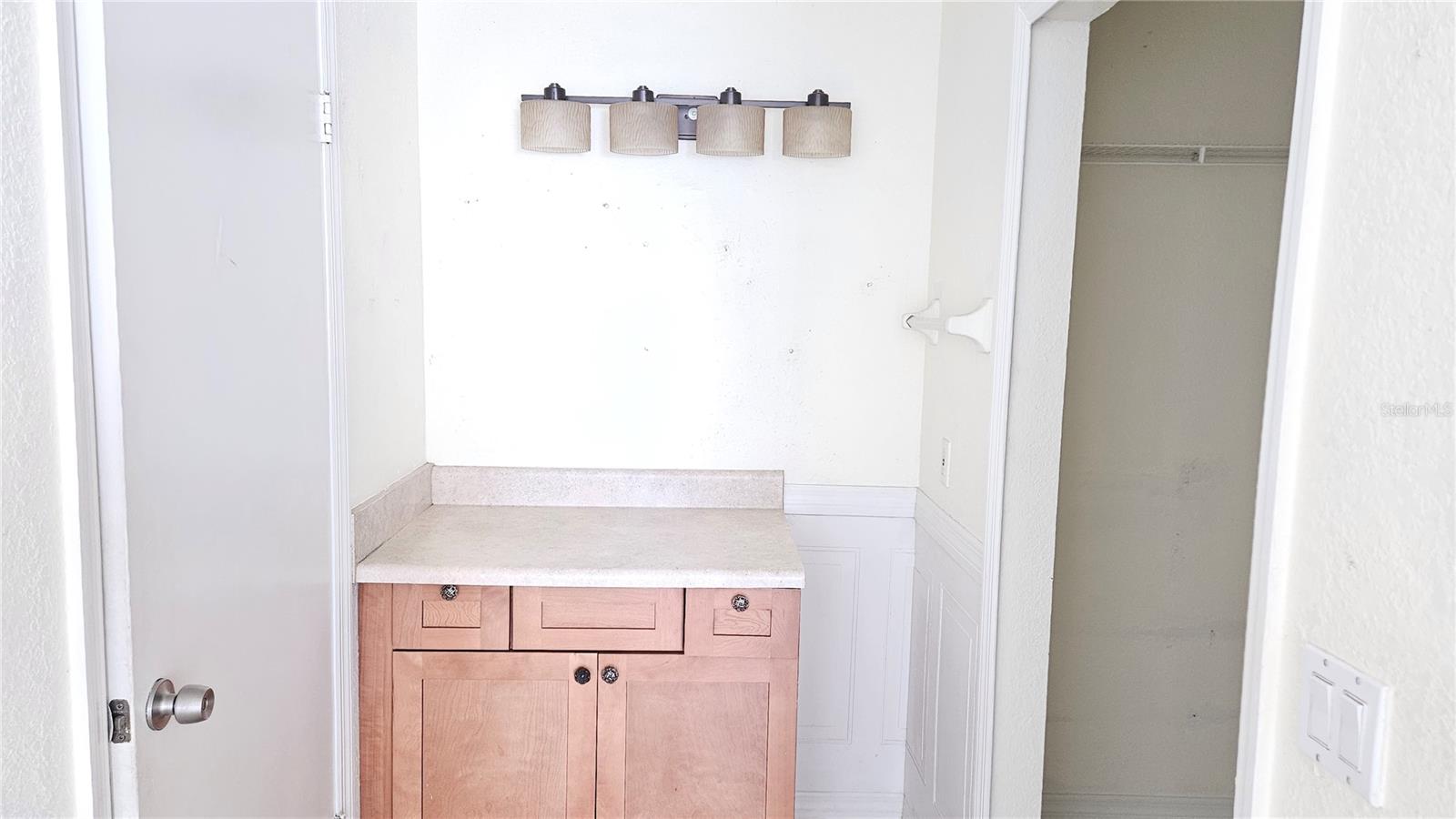 Image 11 of 21 For 616 Montego Bay Court S