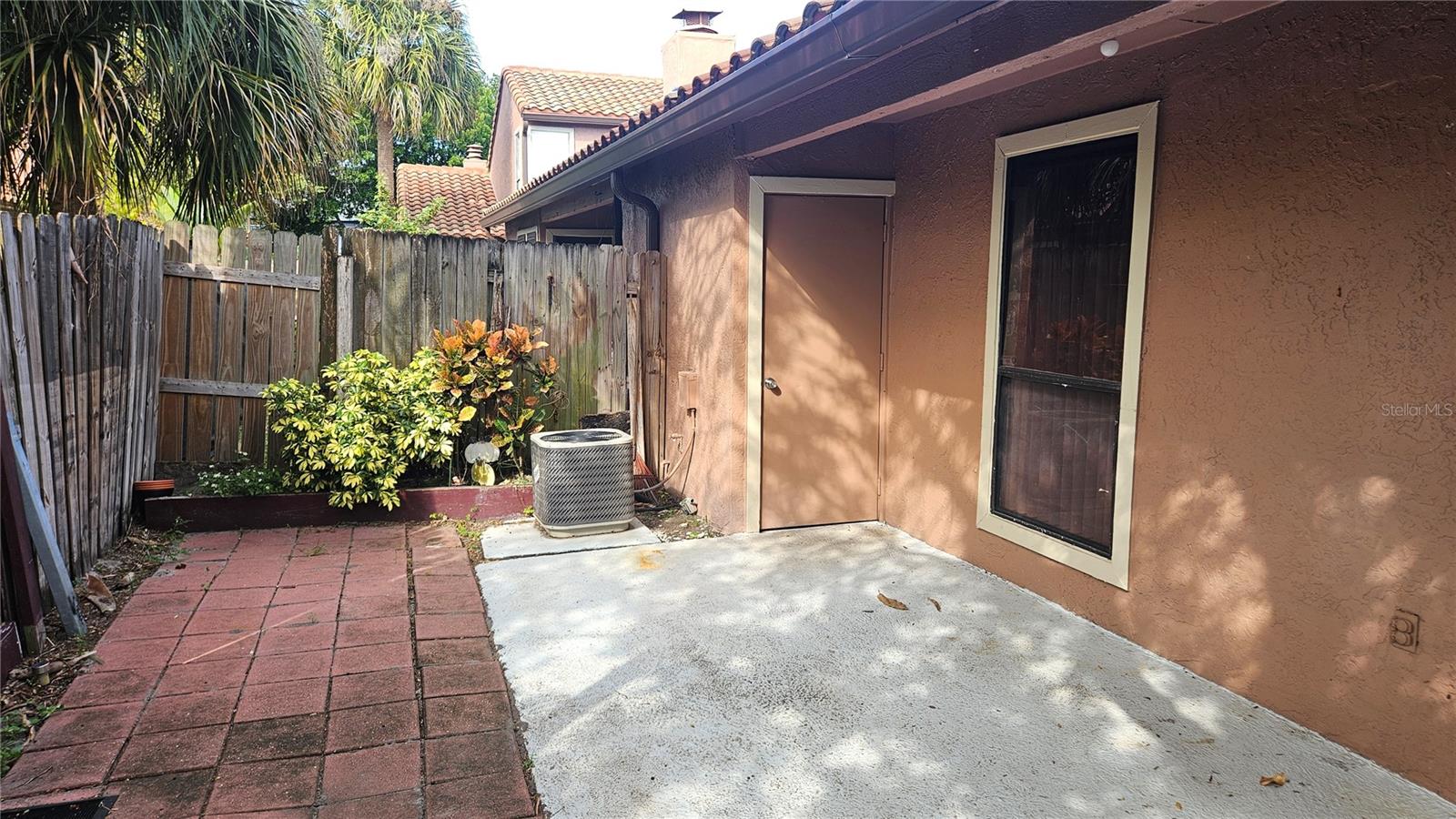 Image 16 of 21 For 616 Montego Bay Court S