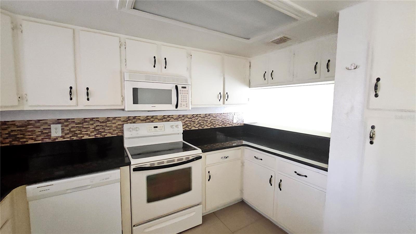 Image 6 of 21 For 616 Montego Bay Court S