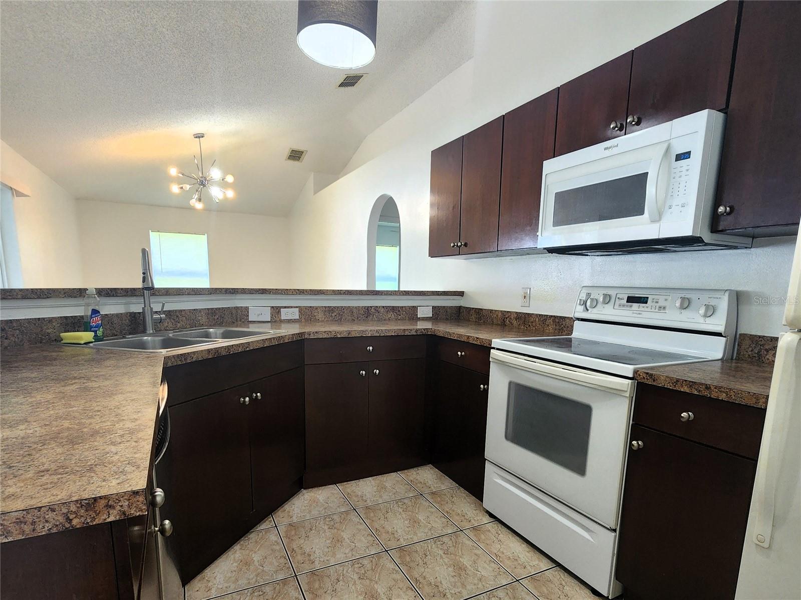 Image 3 of 10 For 312 Cornwallis Court