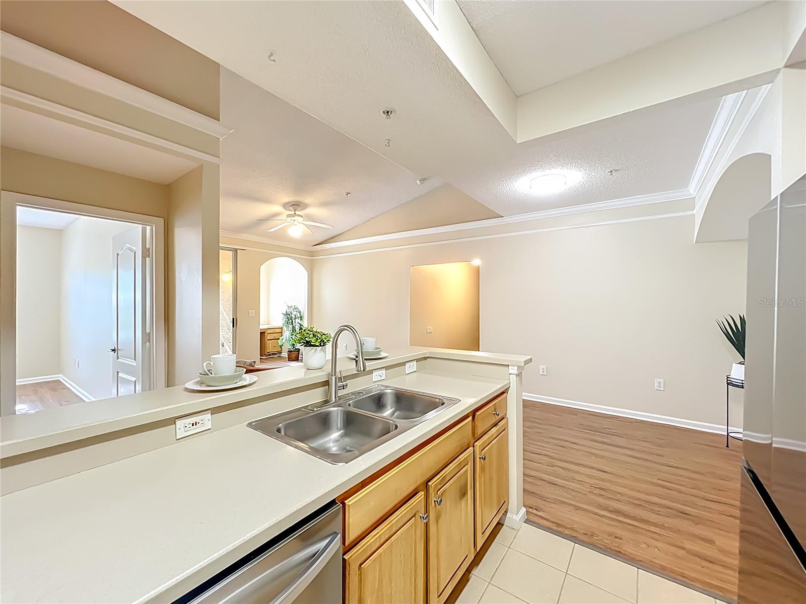 Image 14 of 49 For 12414 Baleria Cove 106