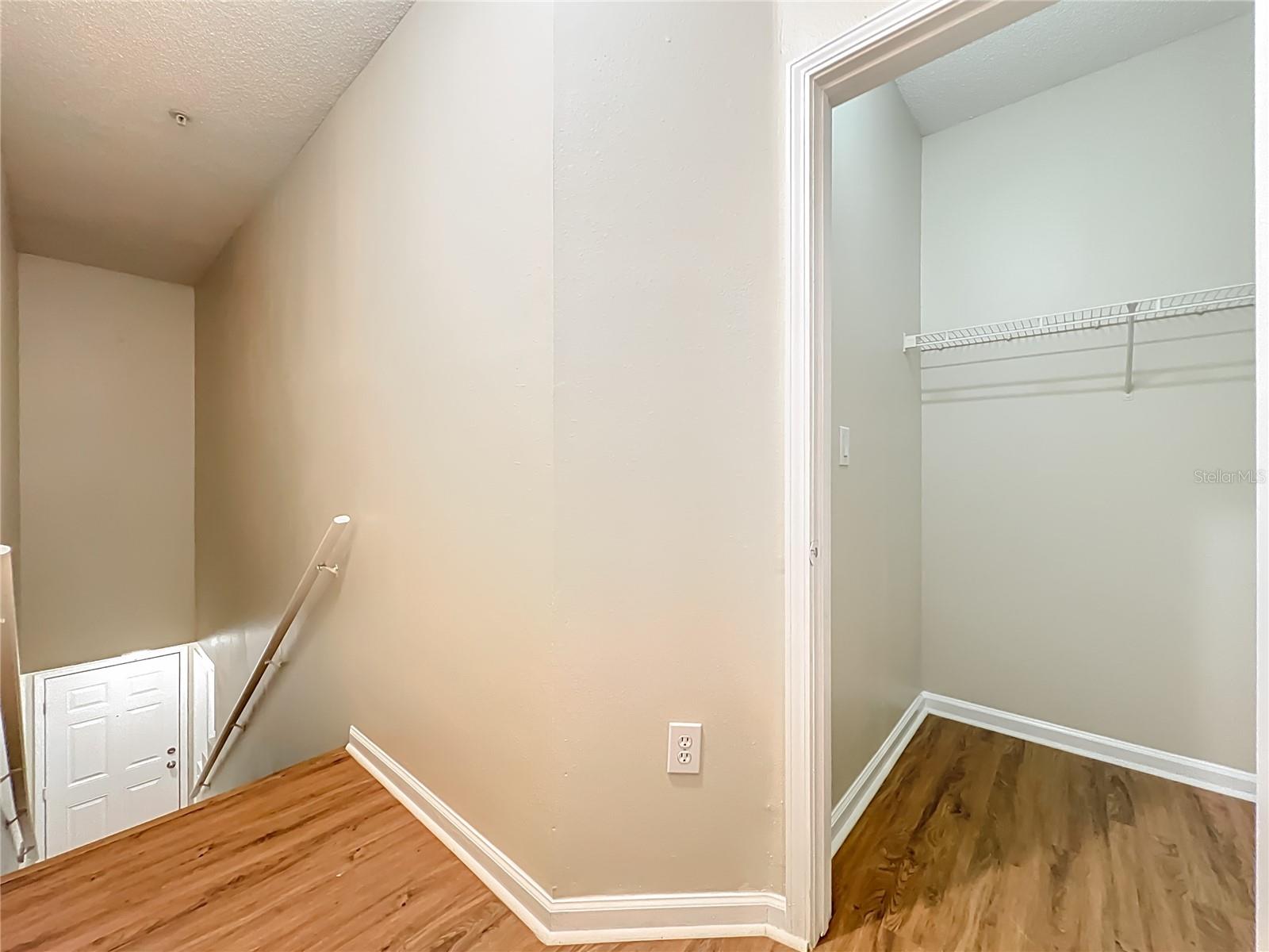 Image 20 of 49 For 12414 Baleria Cove 106