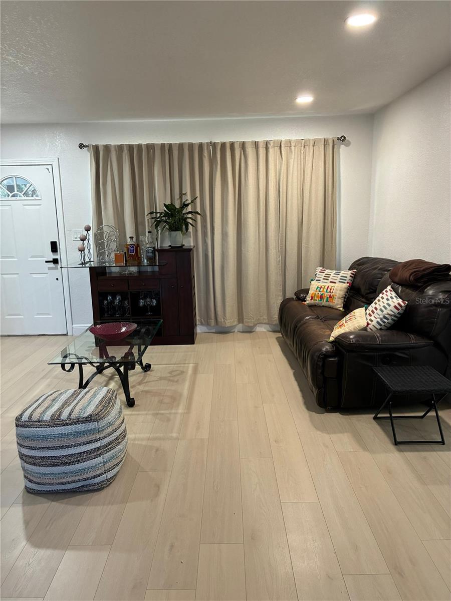 Image 9 of 12 For 6 Orion Avenue