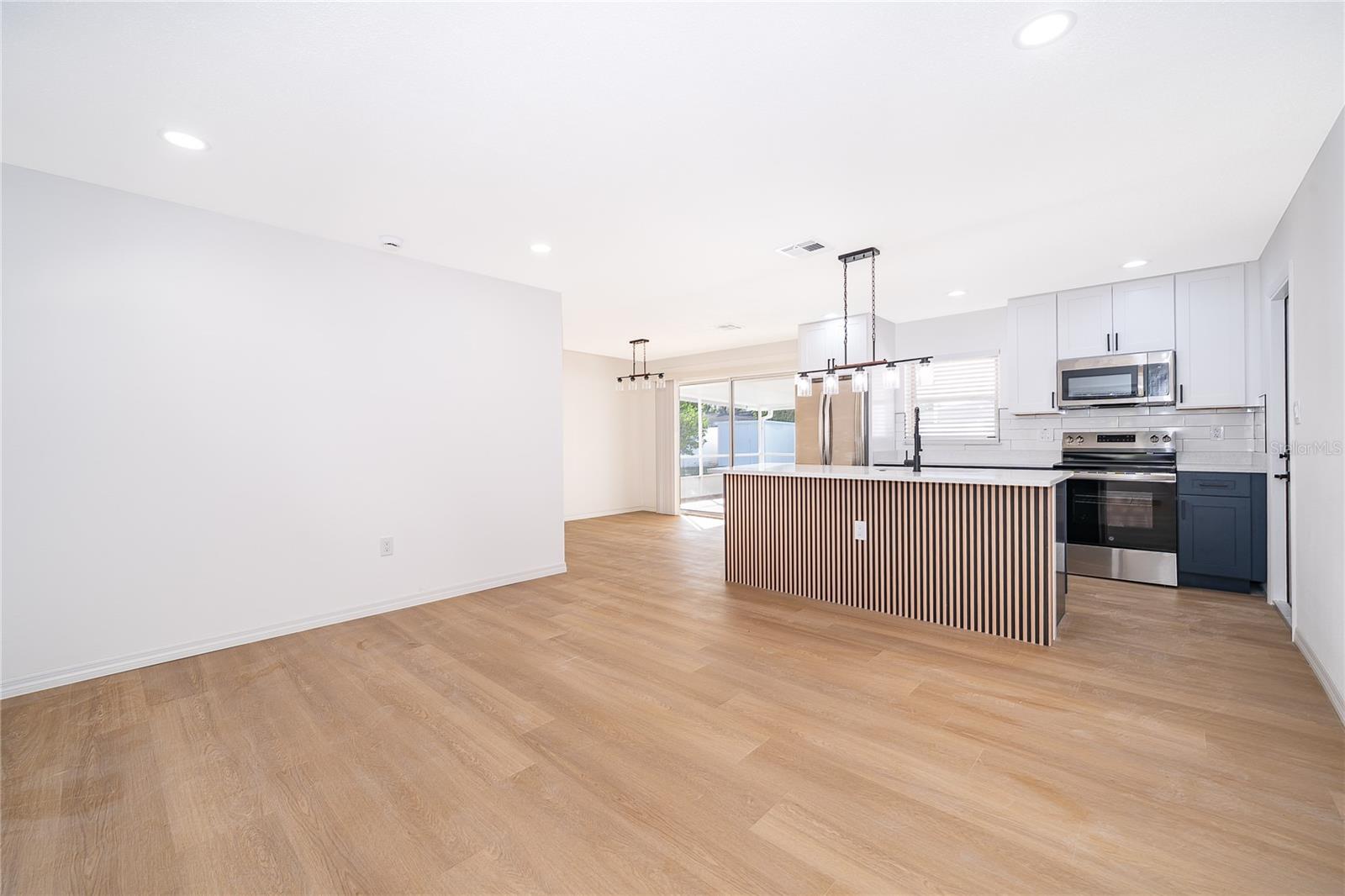 Image 11 of 32 For 6436 Inca Street