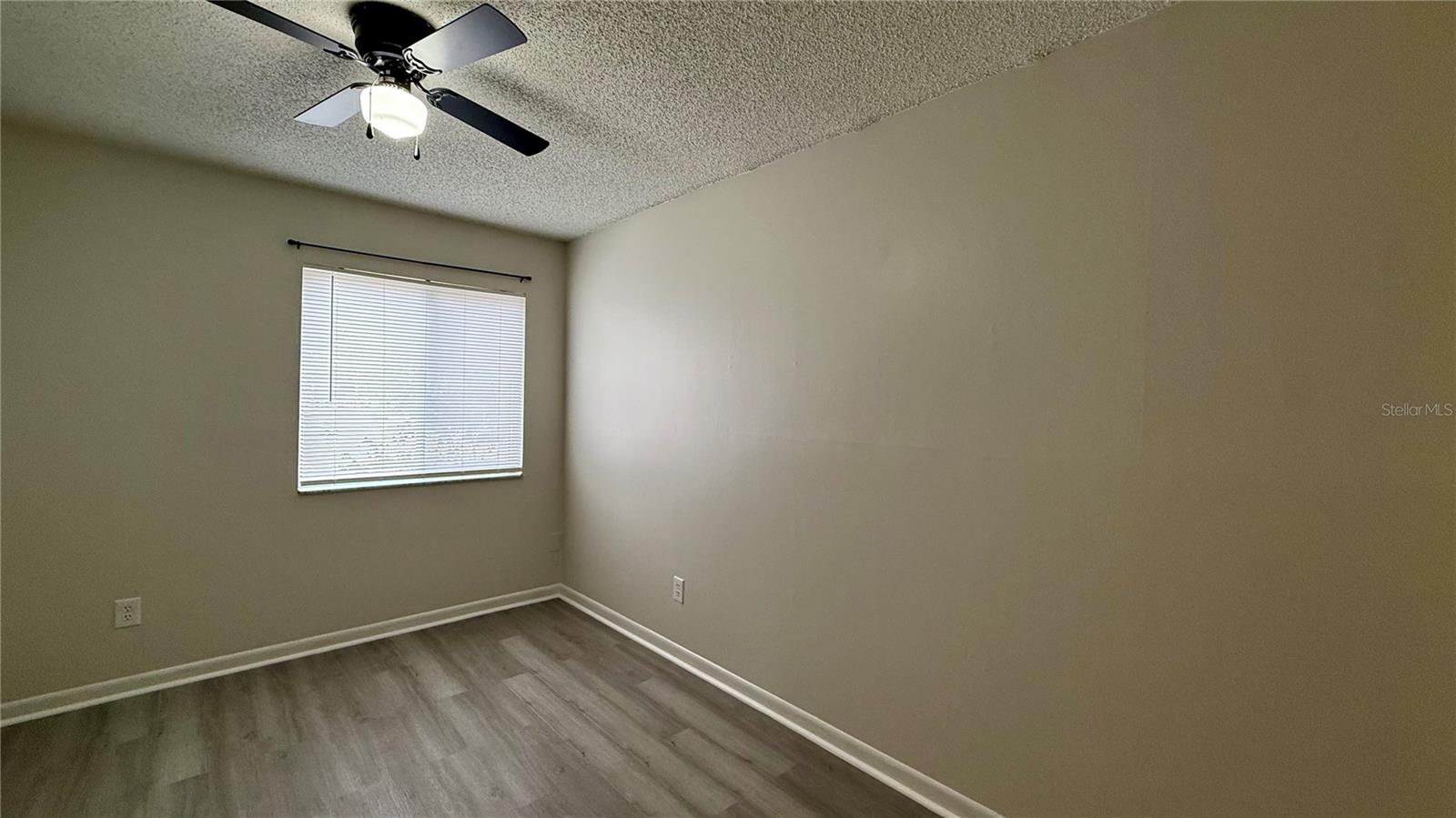 Image 11 of 24 For 2369 Tom Jones Street 8