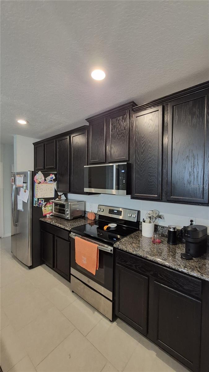 Image 3 of 45 For 1739 Kato Way