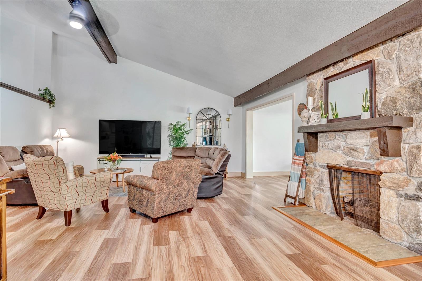 Image 13 of 35 For 4 Nottingham Way