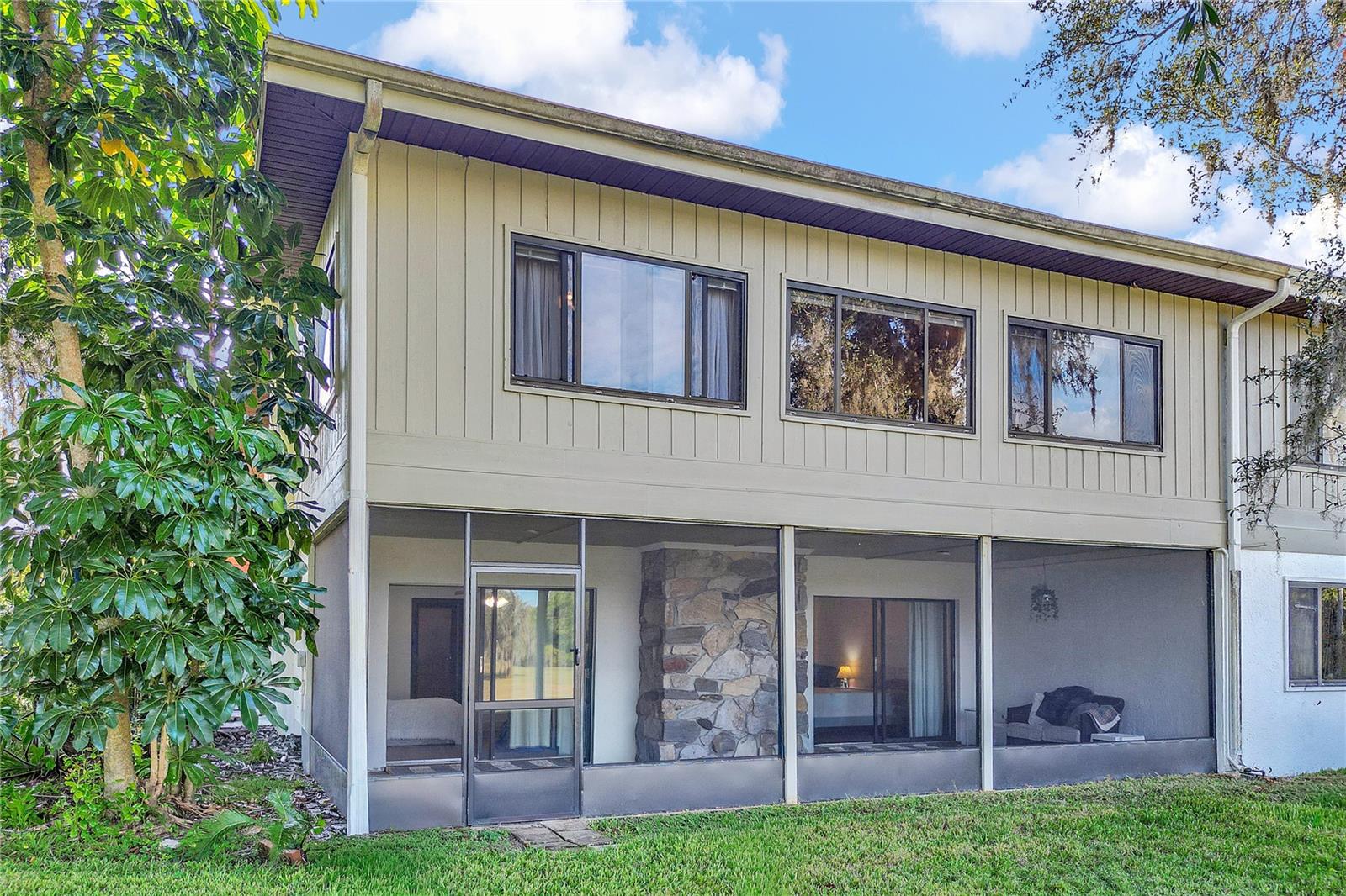 Image 31 of 35 For 4 Nottingham Way