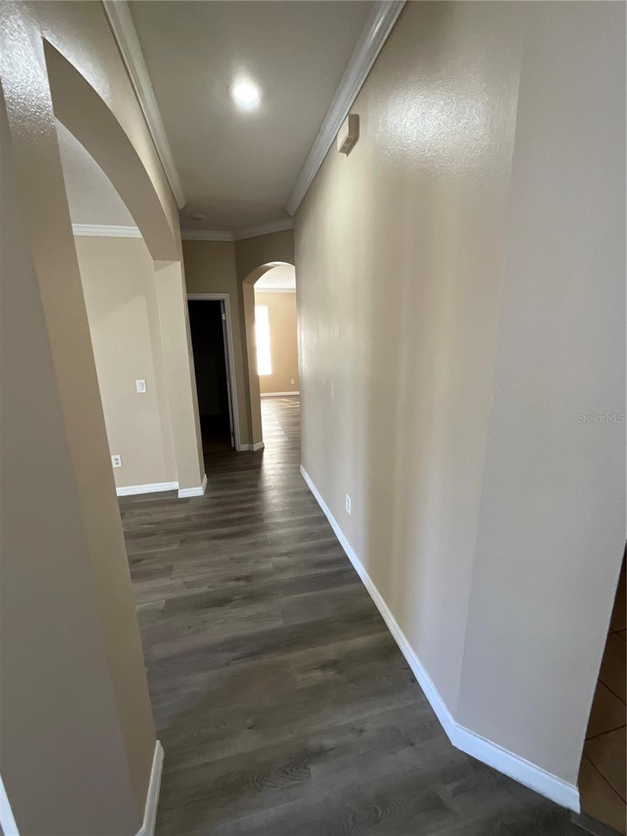 Image 8 of 36 For 2600 Lutza Way