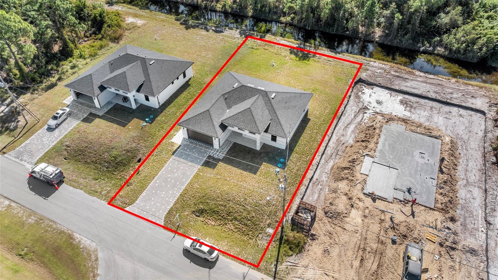 Image 24 of 48 For 618 Raintree Street E