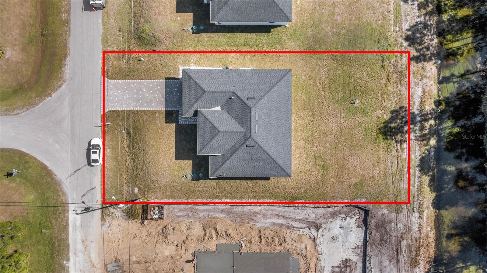 Image 26 of 48 For 618 Raintree Street E