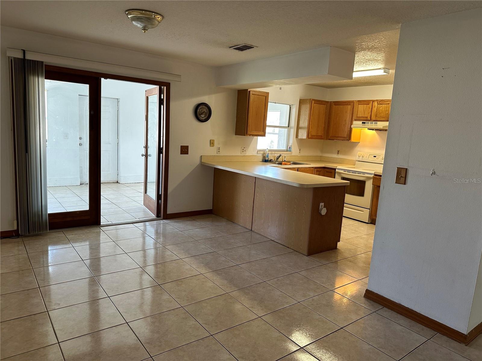 Image 3 of 10 For 2454 Pine Chase Circle