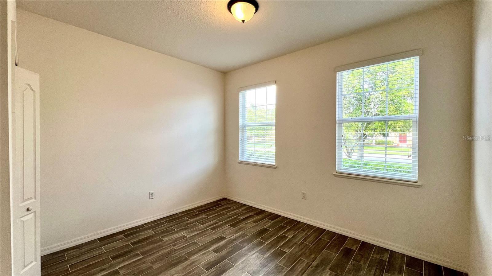 Image 11 of 73 For 3721 Maidencain Street