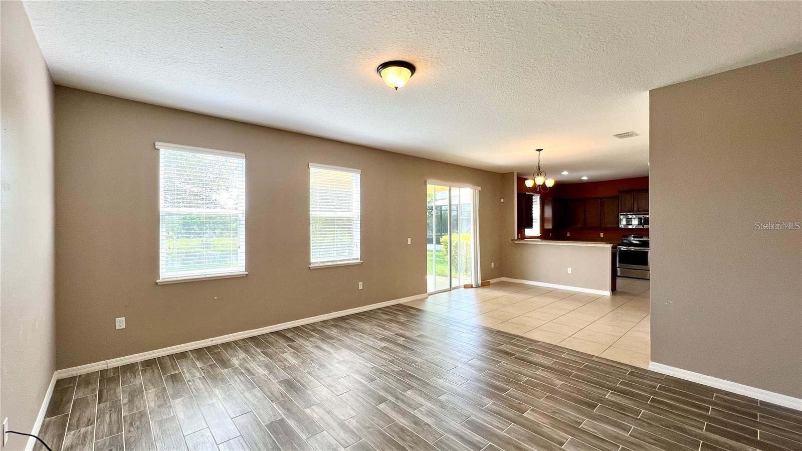 Image 25 of 73 For 3721 Maidencain Street