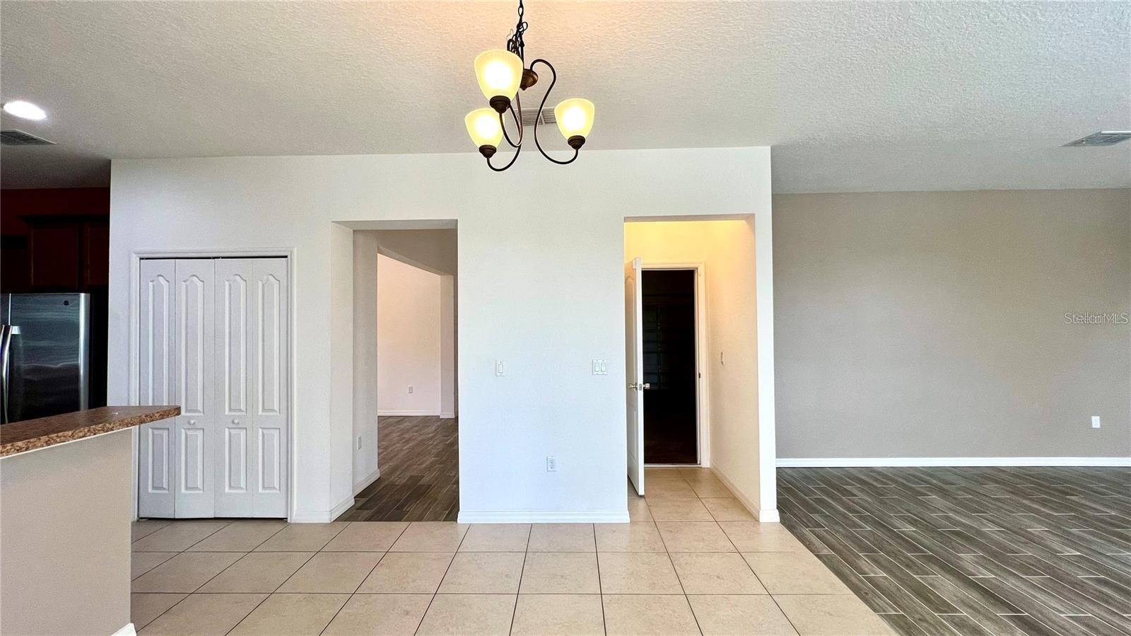 Image 26 of 73 For 3721 Maidencain Street