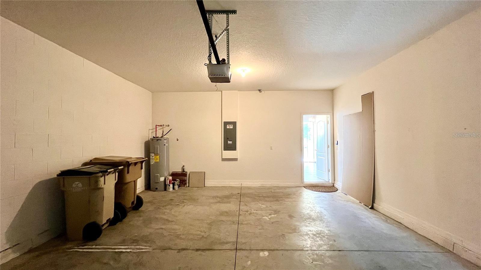 Image 32 of 73 For 3721 Maidencain Street