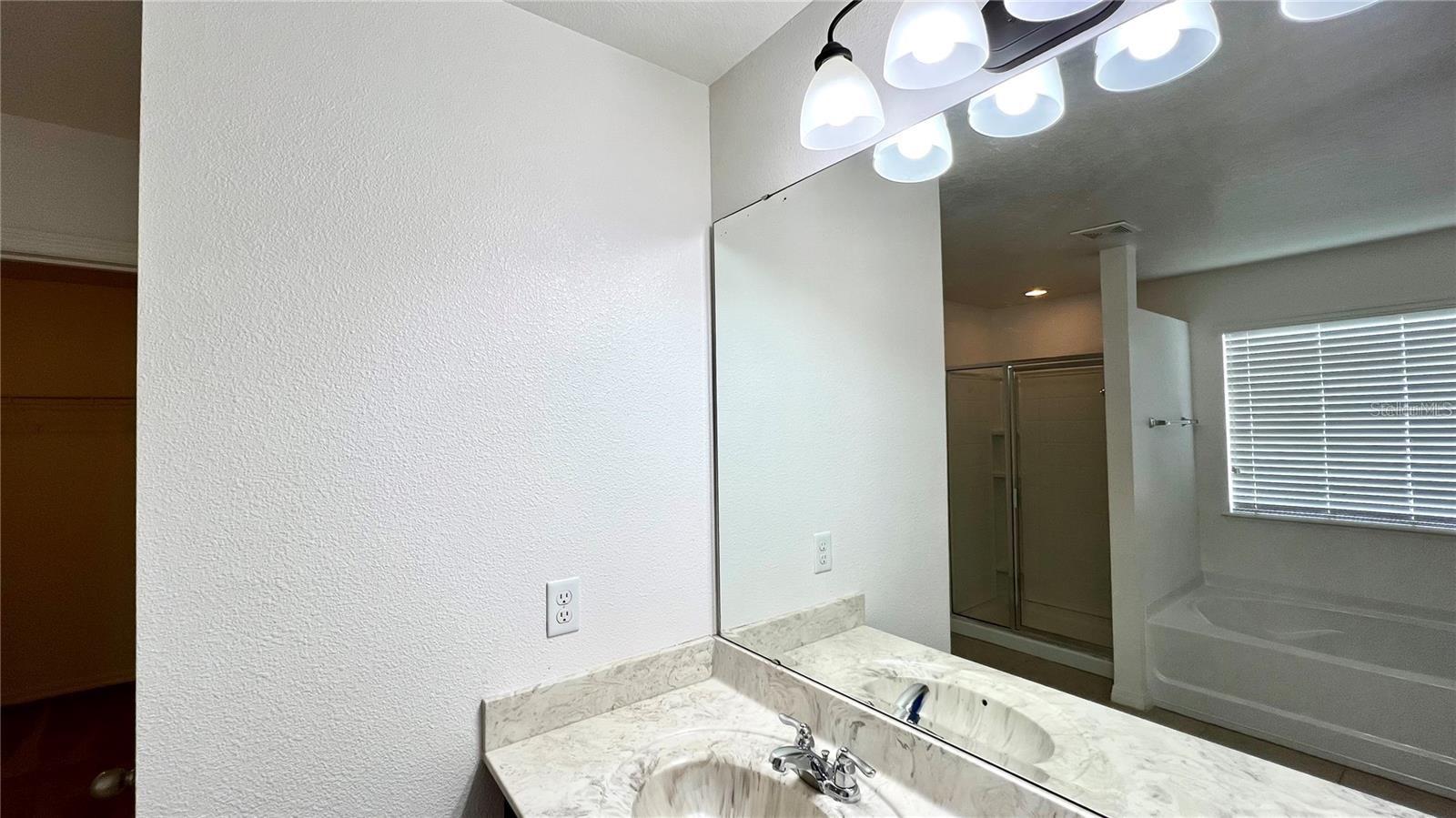 Image 58 of 73 For 3721 Maidencain Street