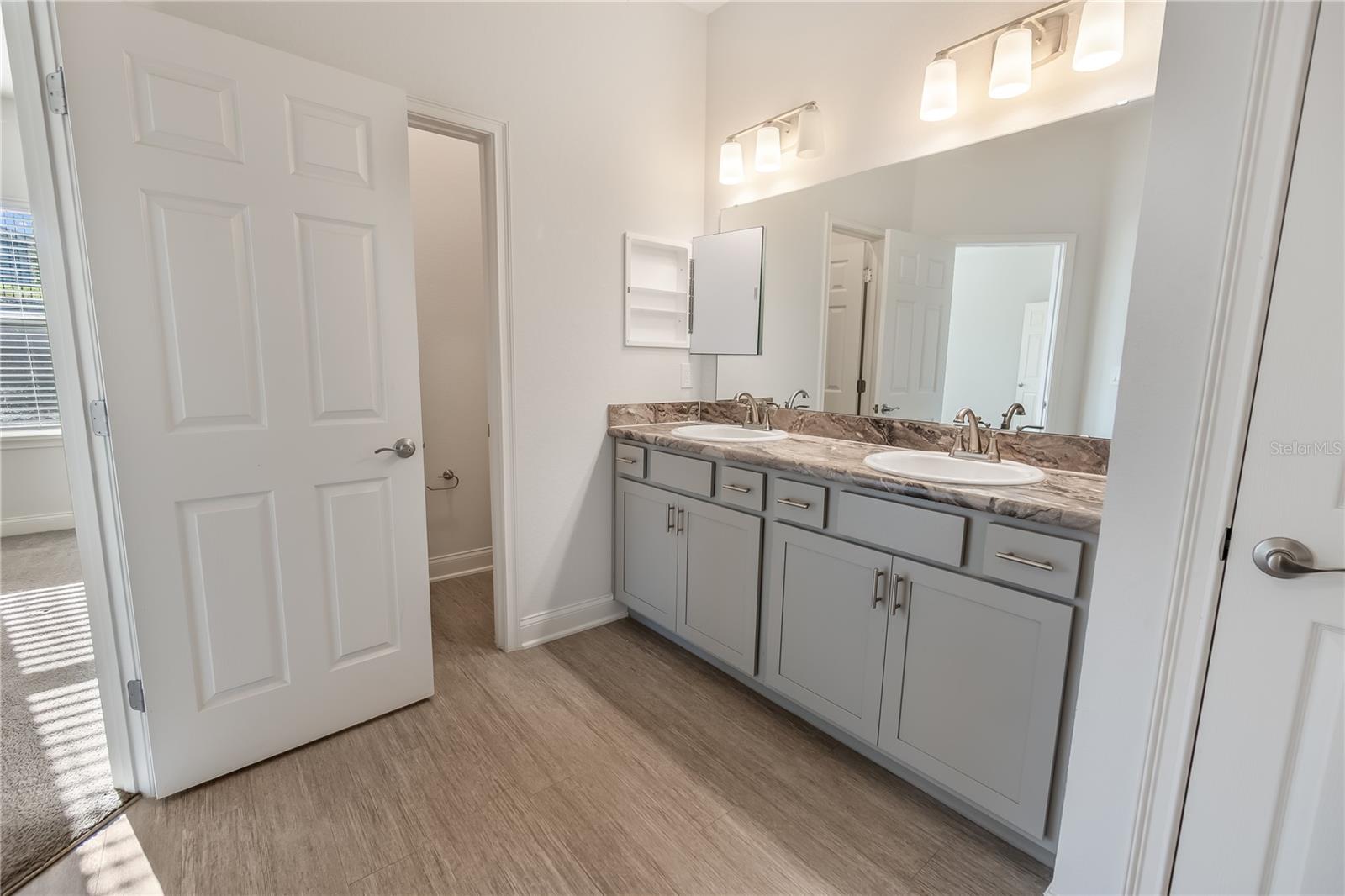 Image 10 of 20 For 1348 Melrose Street