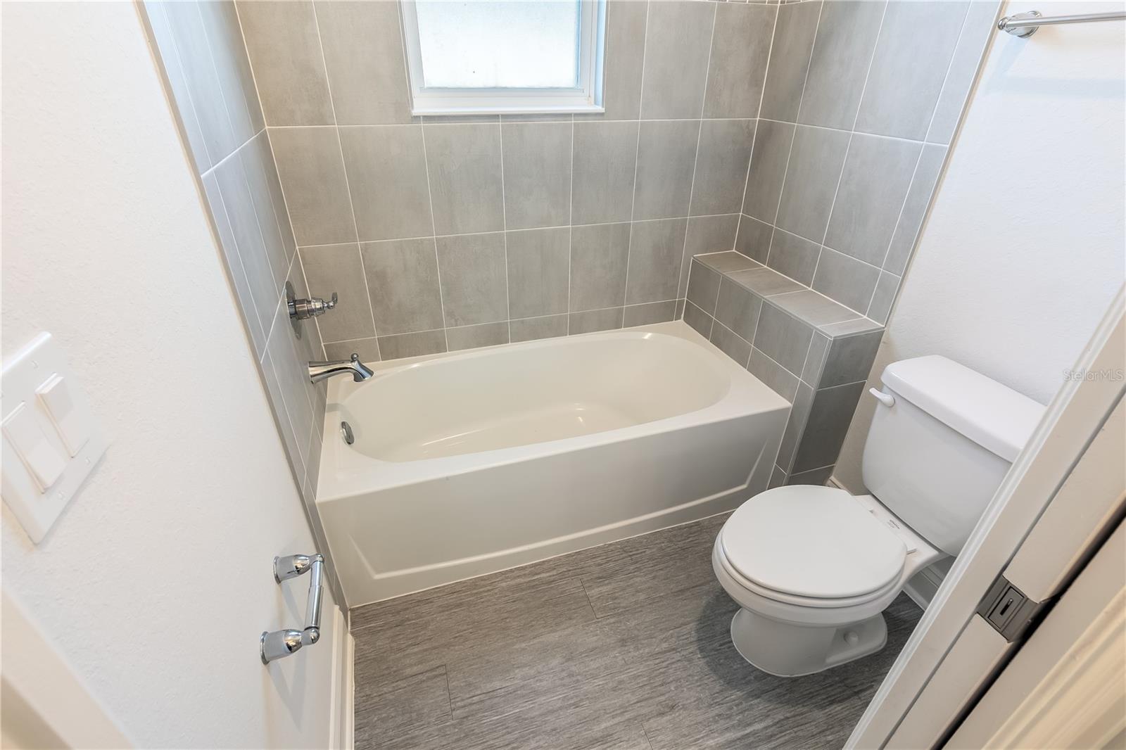 Image 17 of 20 For 1348 Melrose Street