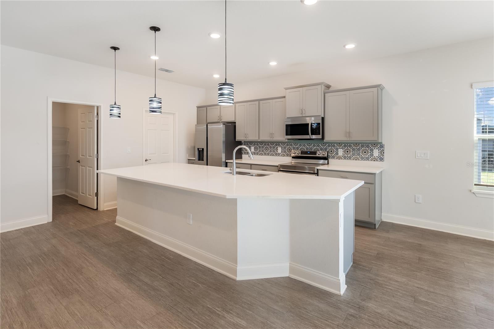 Image 5 of 20 For 1348 Melrose Street