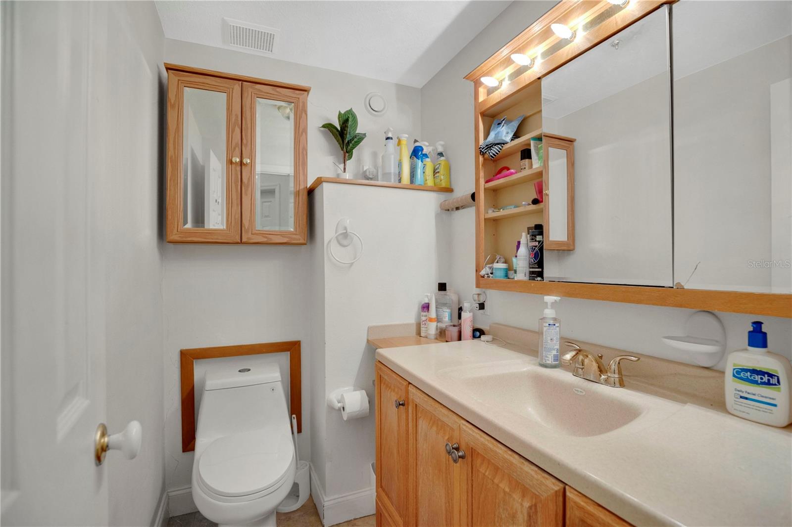 Image 13 of 67 For 9 Stone Gate N