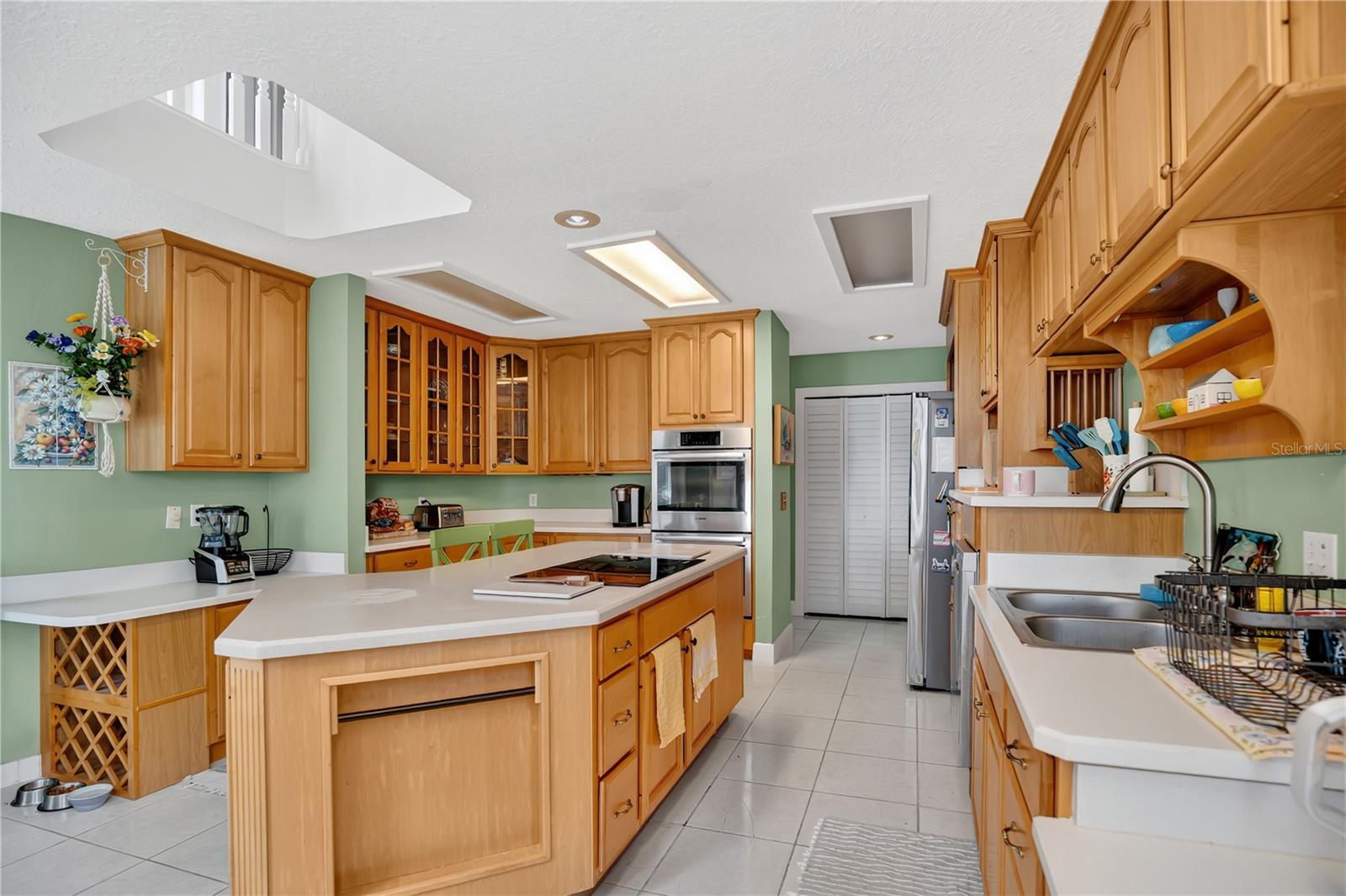 Image 15 of 67 For 9 Stone Gate N