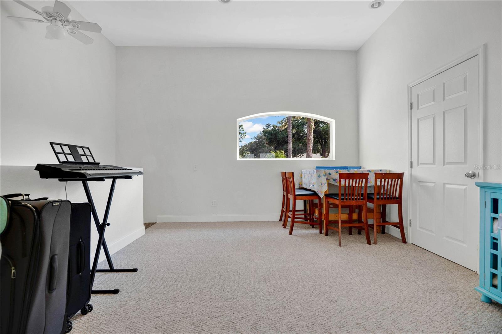 Image 33 of 67 For 9 Stone Gate N