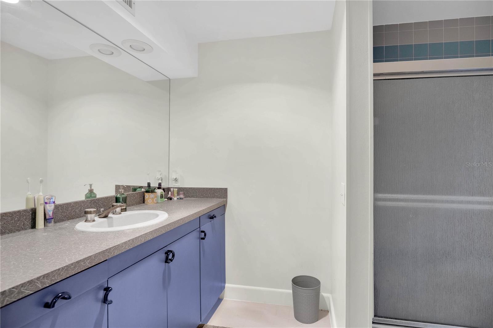 Image 36 of 67 For 9 Stone Gate N