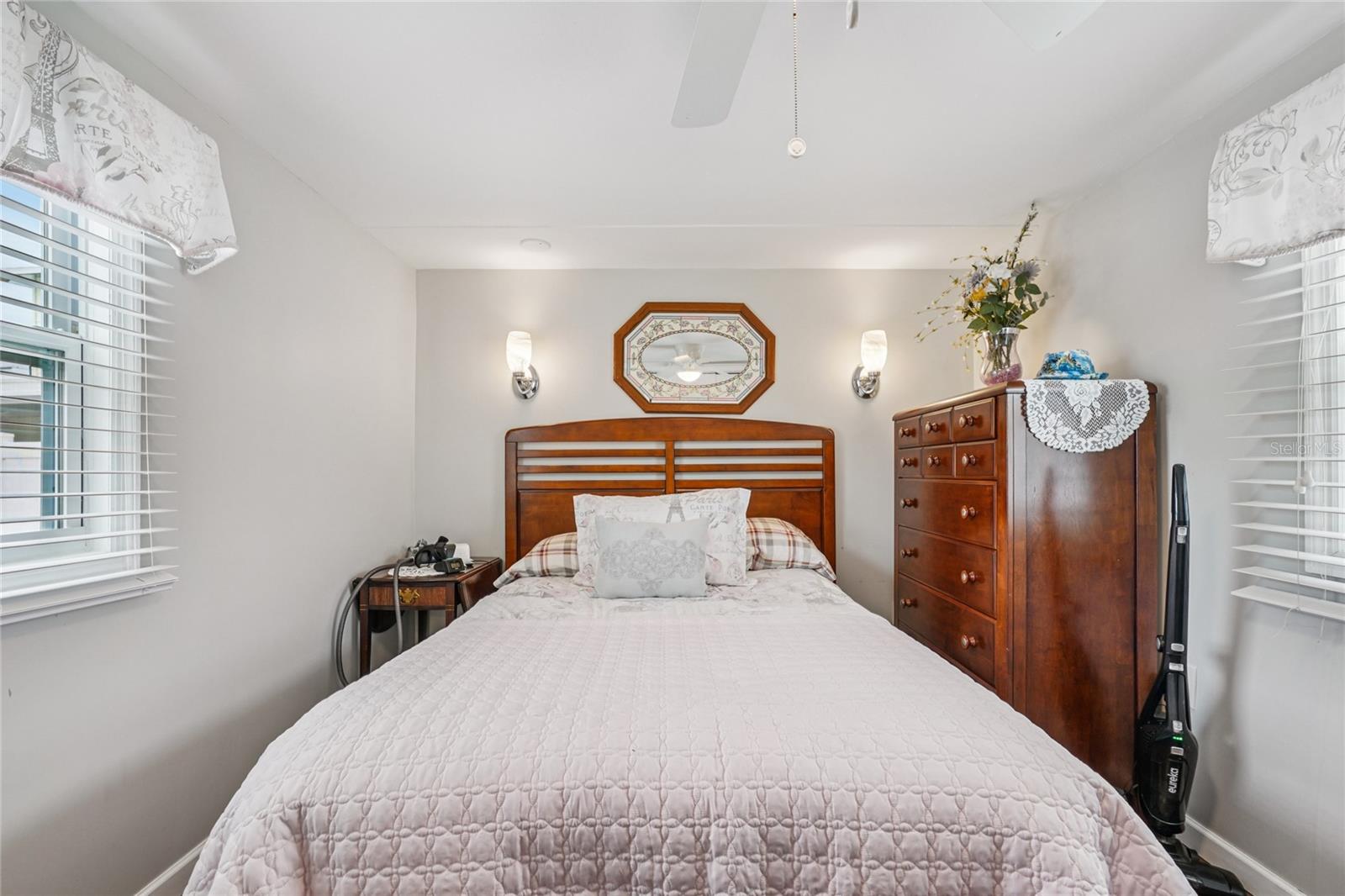 Listing photo id 26 for 7490 46th Avenue N 225