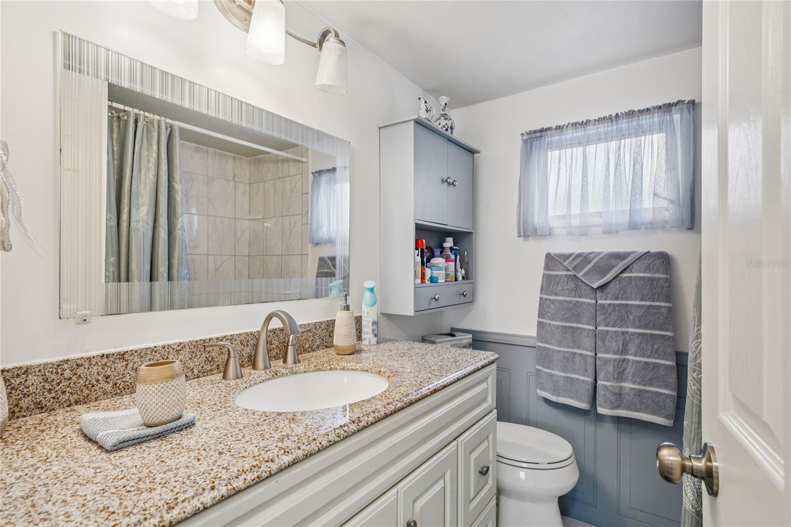 Listing photo id 29 for 7490 46th Avenue N 225