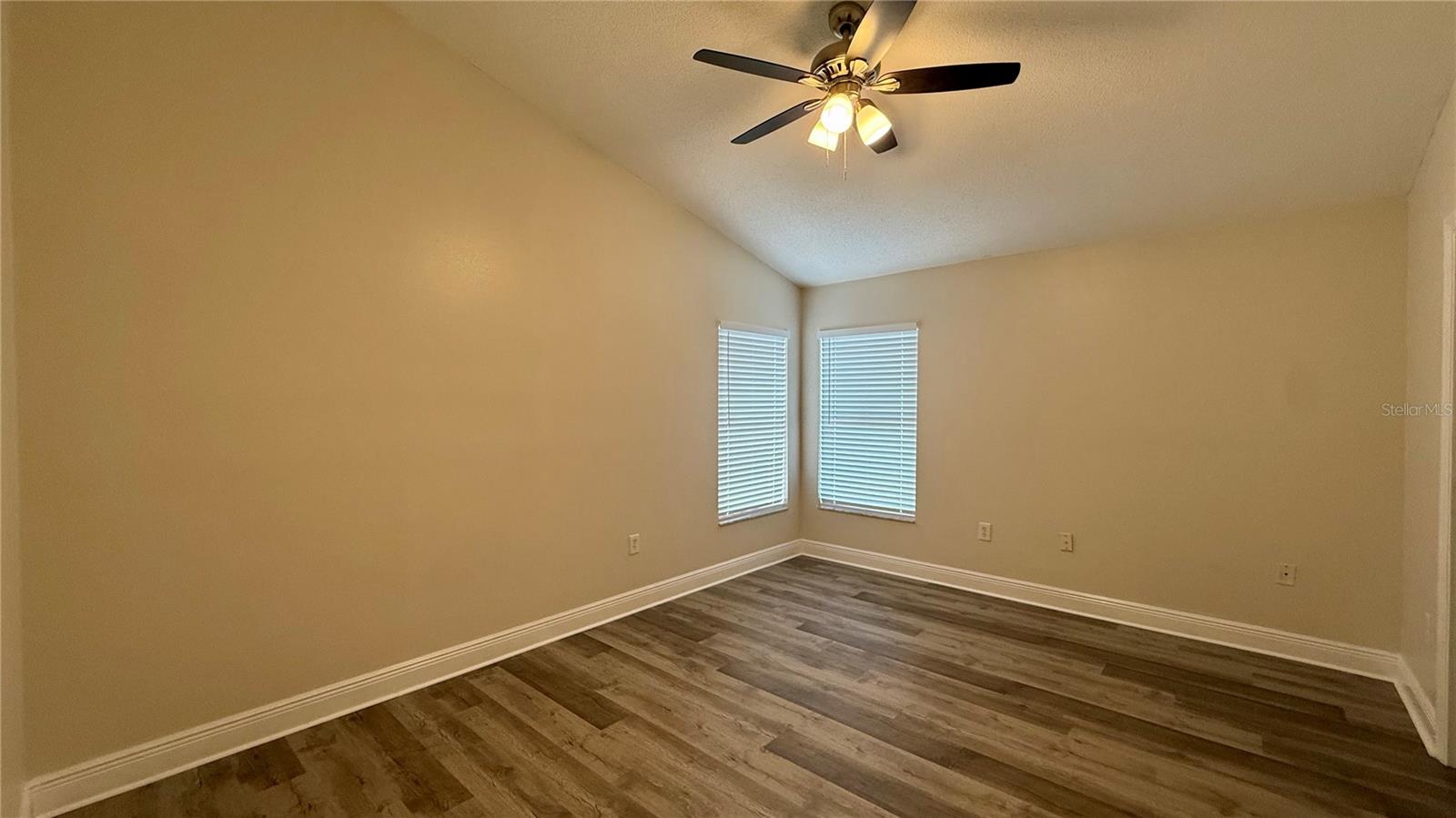 Image 12 of 20 For 2413 Sonja Court