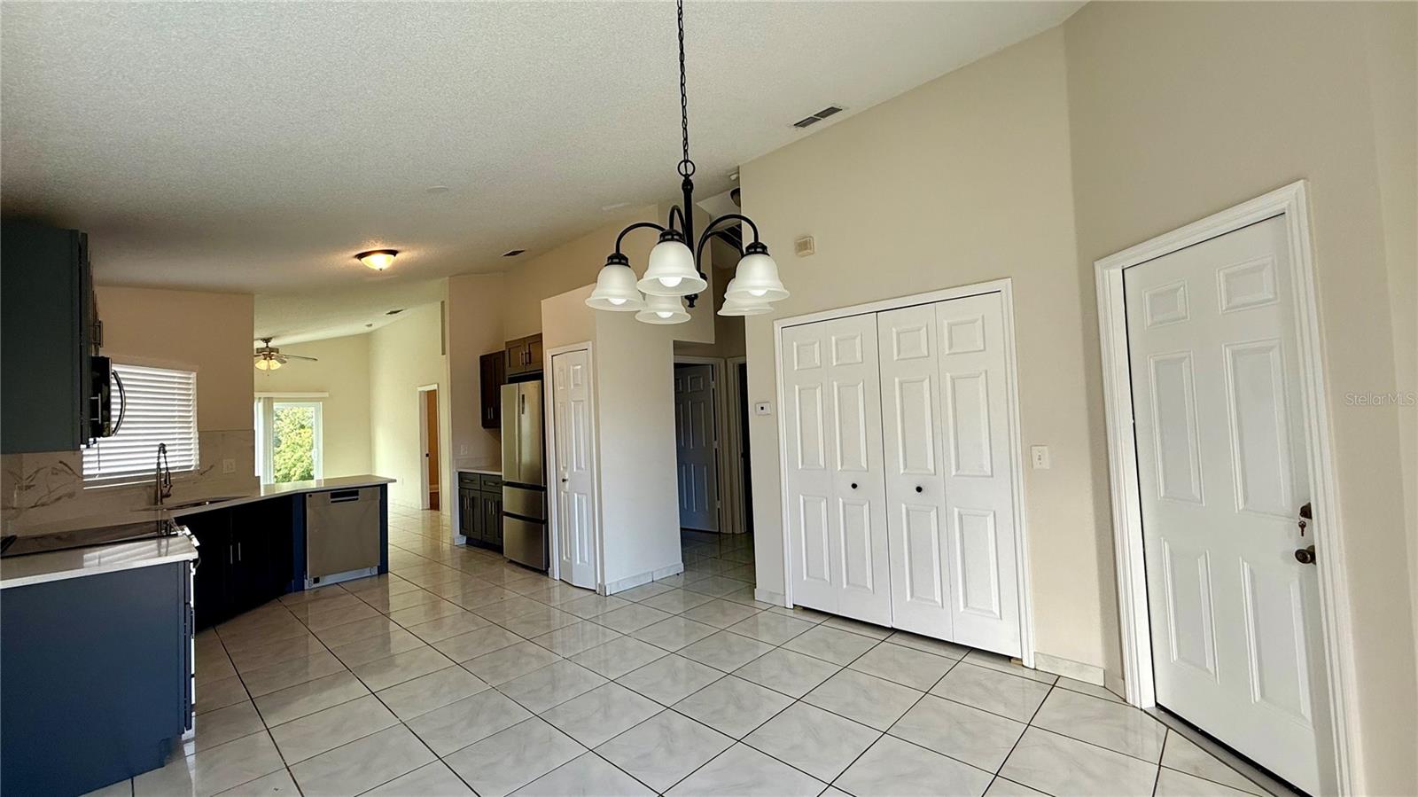 Image 6 of 20 For 2413 Sonja Court