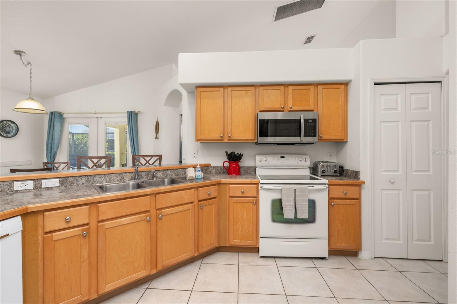 Image 21 of 85 For 16313 Egret Hill Street