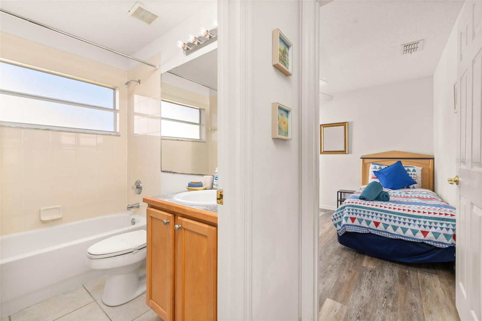 Image 33 of 85 For 16313 Egret Hill Street